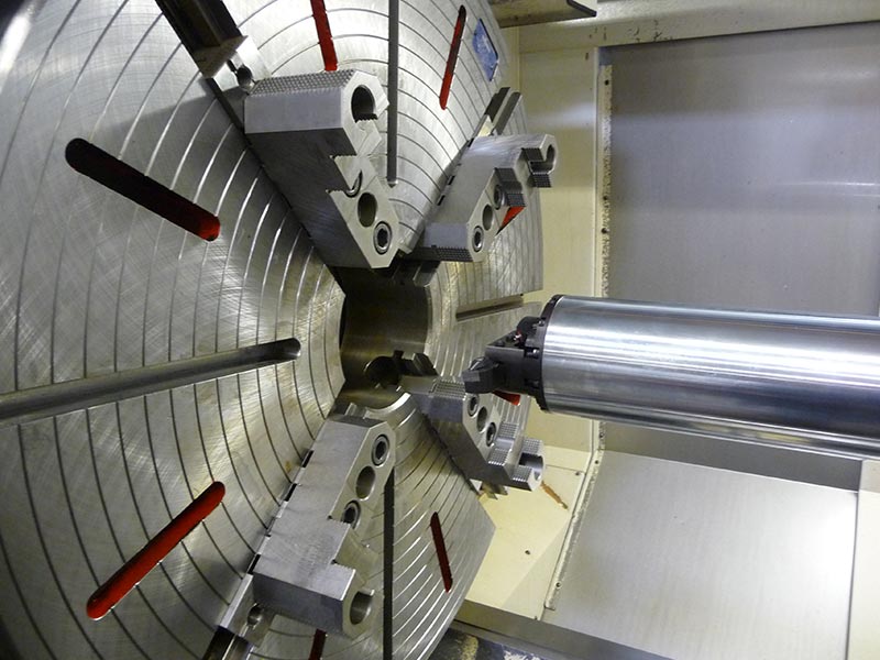 Moderne Maschine für zyklengesteuertes Drehen in der Werkshalle von Recker Technik GmbH aus Eschweiler